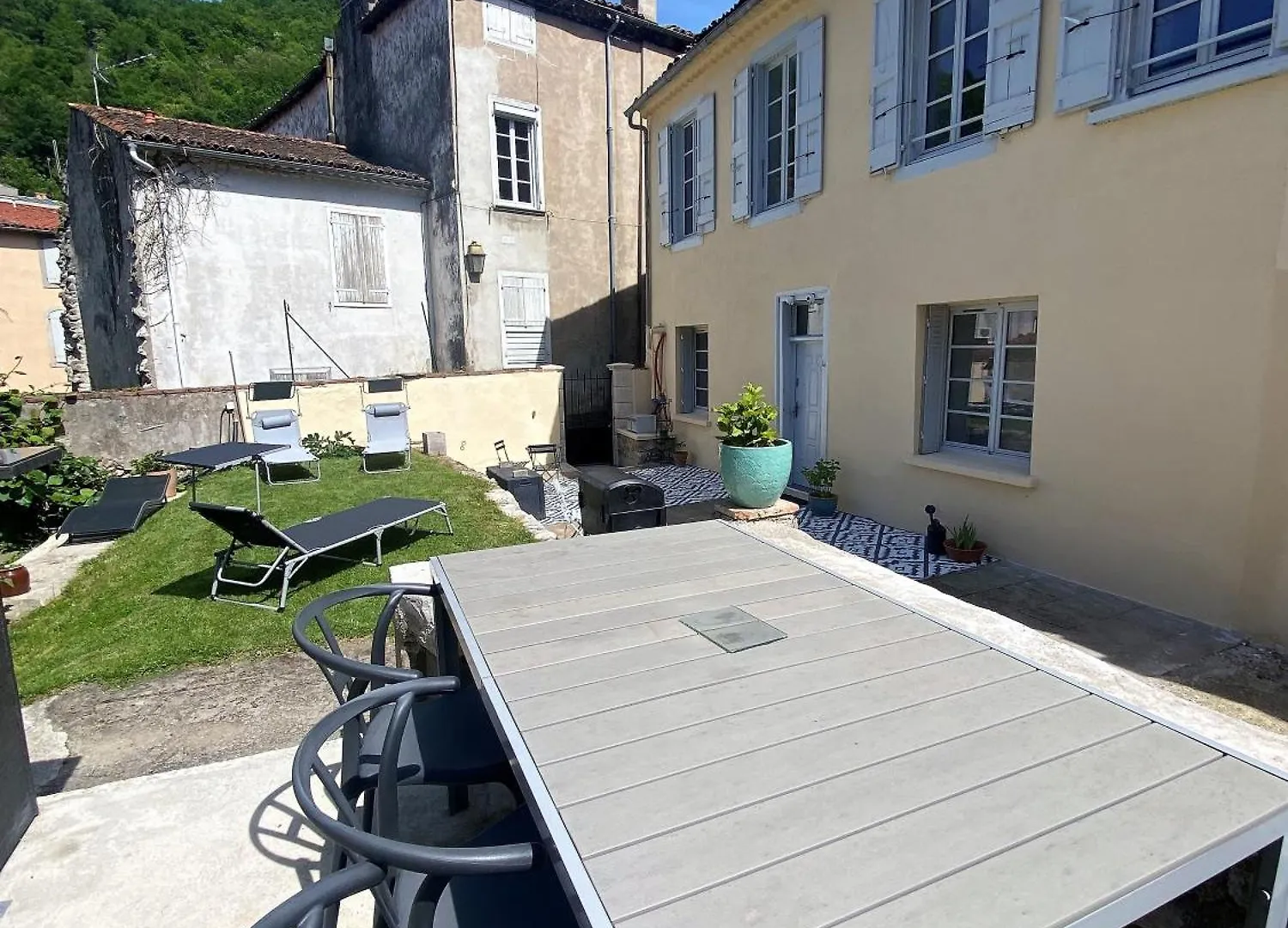 Appartamento 2 Pieces Parking, Plein Centre Au Calme Climatise Foix